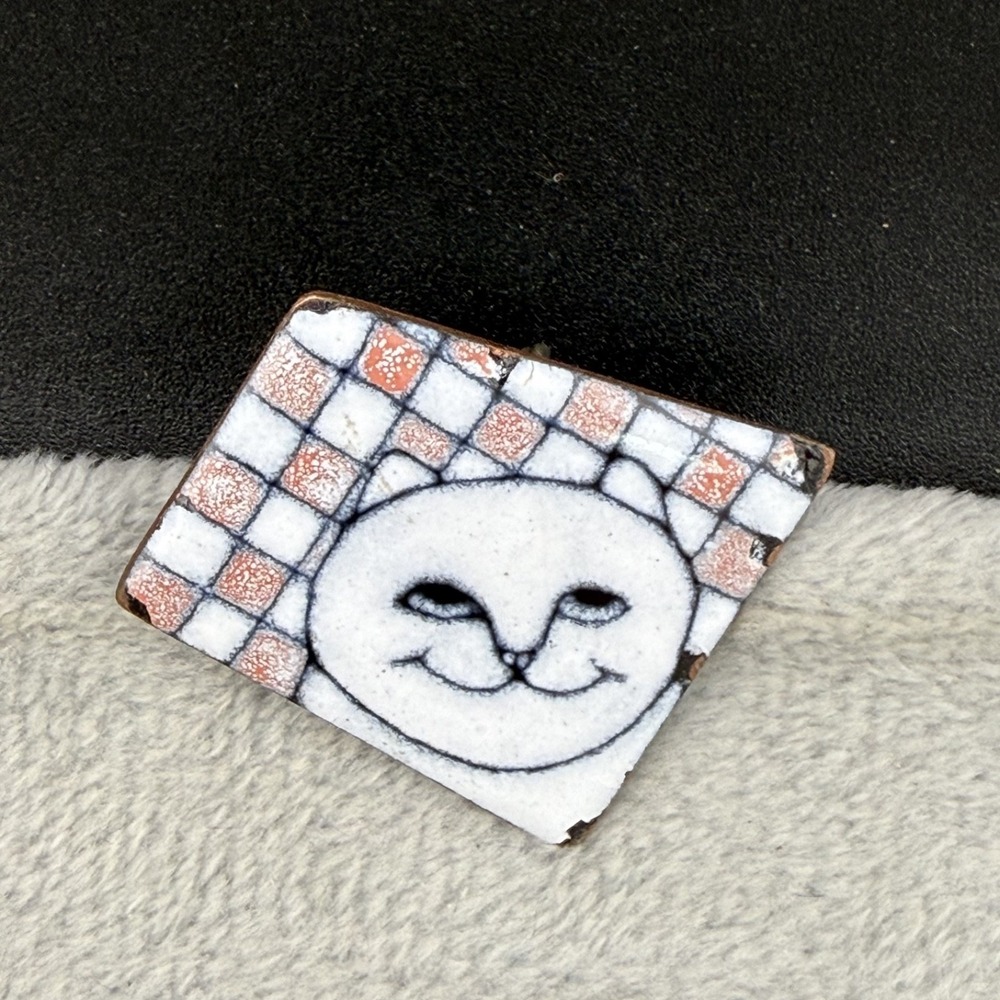Vintage Brooch‎ Enamel Cat Signed Zell '86